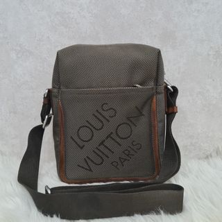 (Kategori: ) berada di . Dikirim oleh kiano_shoes (ID iklan 1167886293, Gambar 1). Deskripsi: .