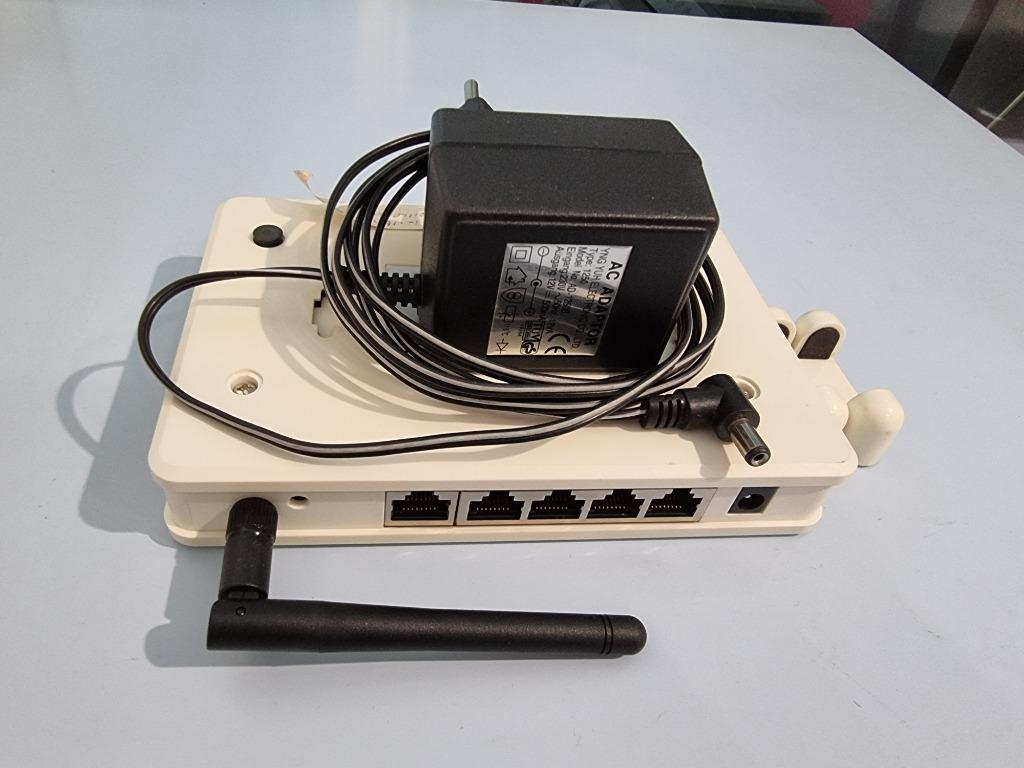 G240GA Optical Network Terminal (ONT) with four Gigabit
