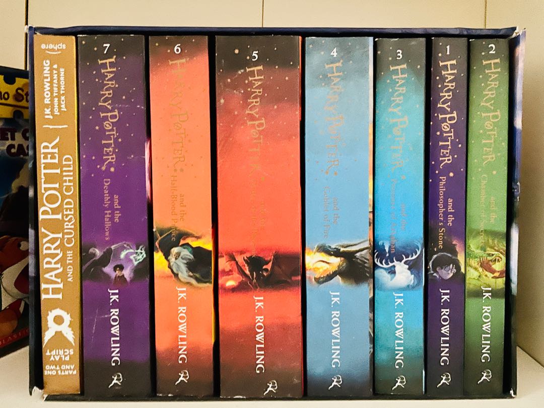 Harry Potter Books - Set of 8, Hobbies & Toys, Books & Magazines