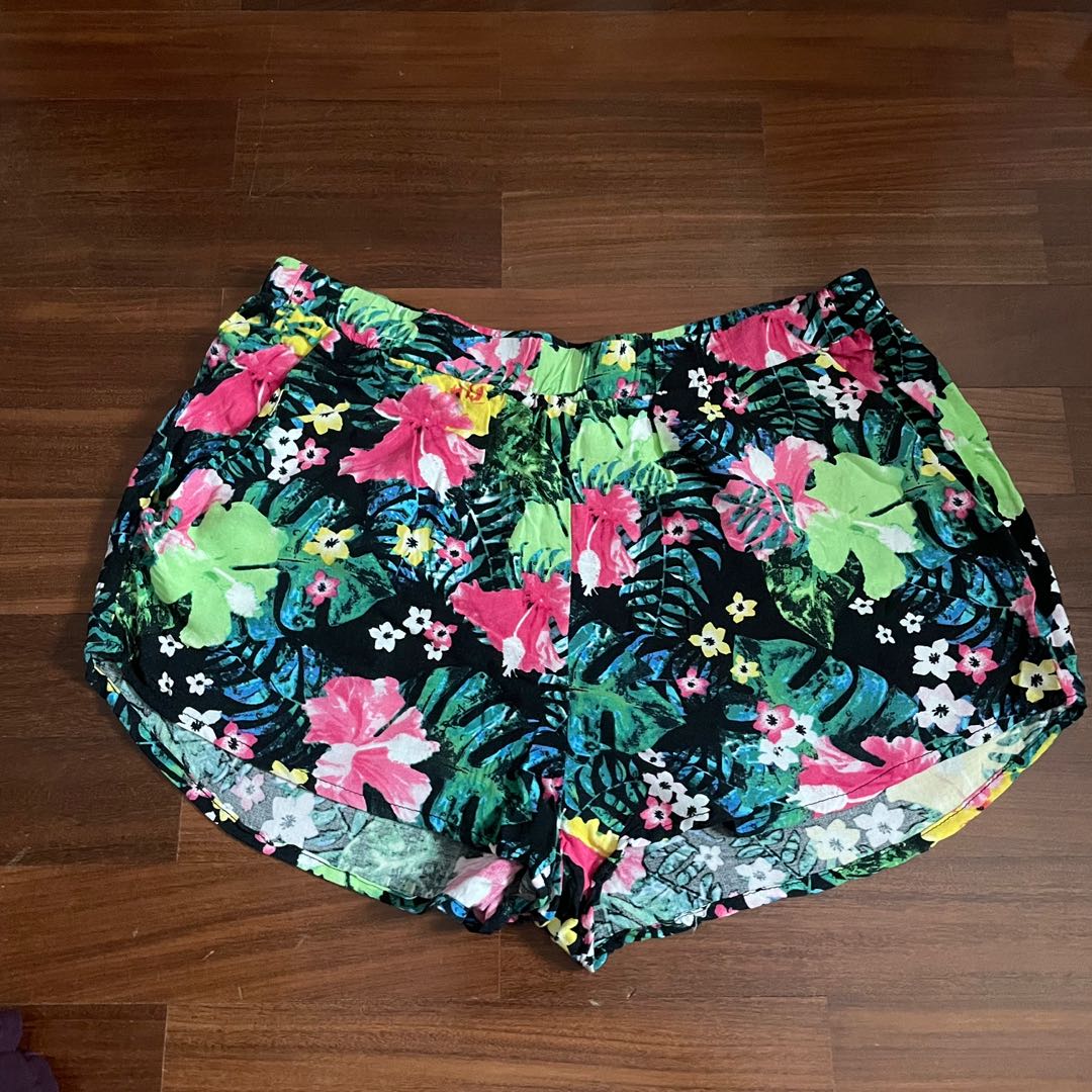 floral flowy shorts