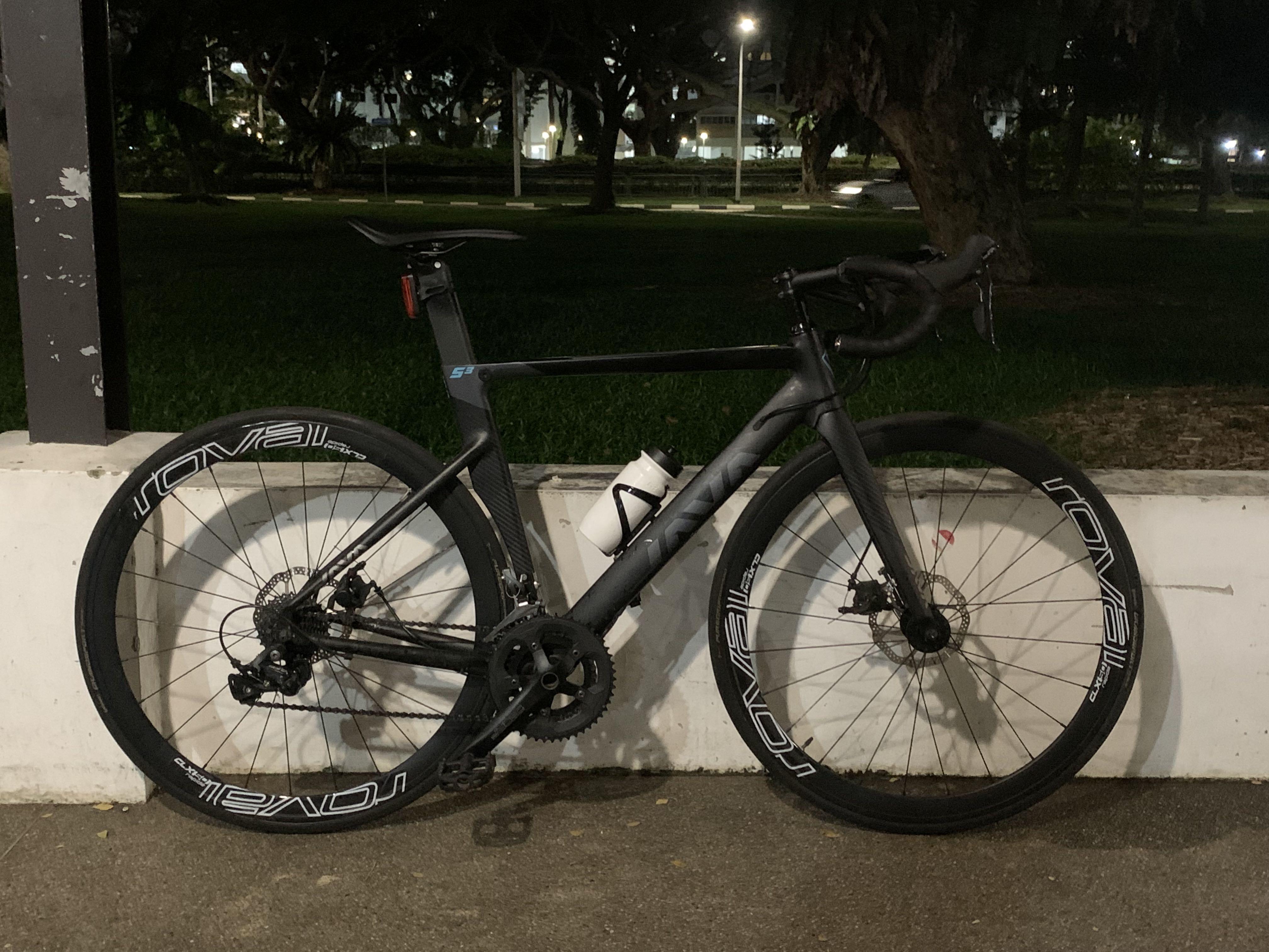 Java Siluro 3 (Category: Bicycles) located in Johor Bahru. Submitted by only__lux (Listing ID 1167856169, Image 1). Description: Java Siluro 3 Road Bike This is Shimano Sora 18speed version Roval Decals Well mantain Ready to race Price:Rm3k firm Collection area Johor Bharu Bandar.