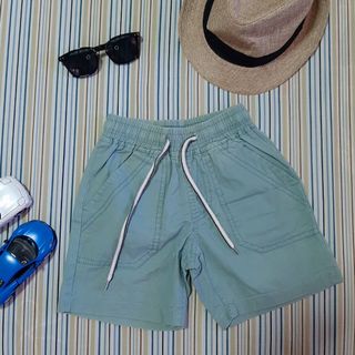 (Category: ) located in . Submitted by GrayCloset (Listing ID 1167896147, Image 1). Description: .
