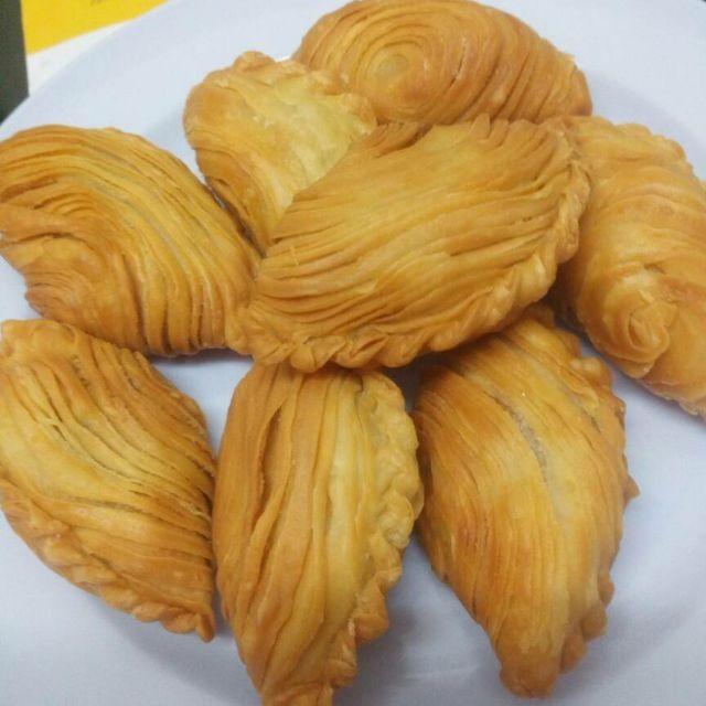 Karipap Pusing pusing2 (Category: Chilled & Frozen Food) located in Kuala Lumpur. Submitted by adlanfashli (Listing ID 1167835642, Image 2). Description: 🥨 Karipap Pusing Frozen 🥨 🐓 Inti Ayam 🐂 Inti Daging 🐟 Inti Sardin 12pcs RM10.