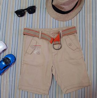 (Category: ) located in . Submitted by GrayCloset (Listing ID 1167908519, Image 1). Description: .