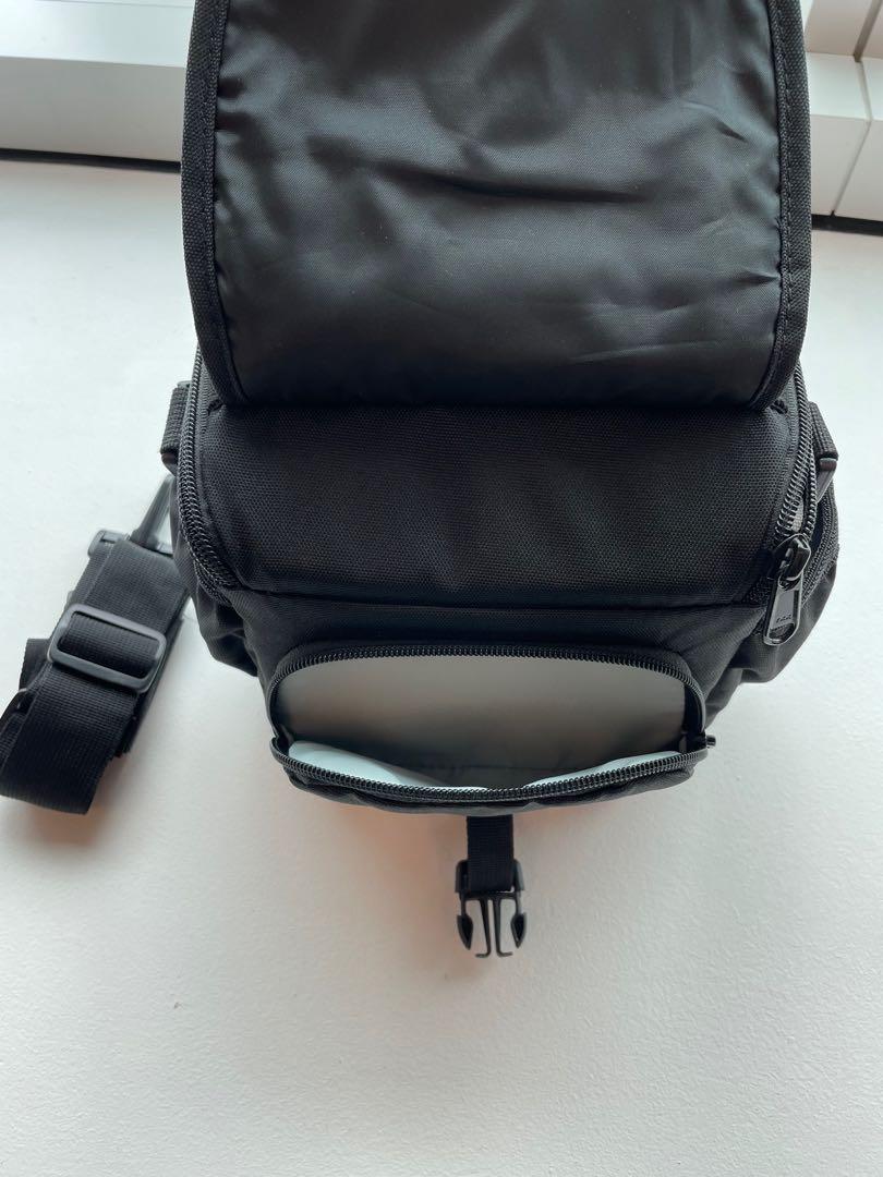 Lowepro adventura 140 ii best sale