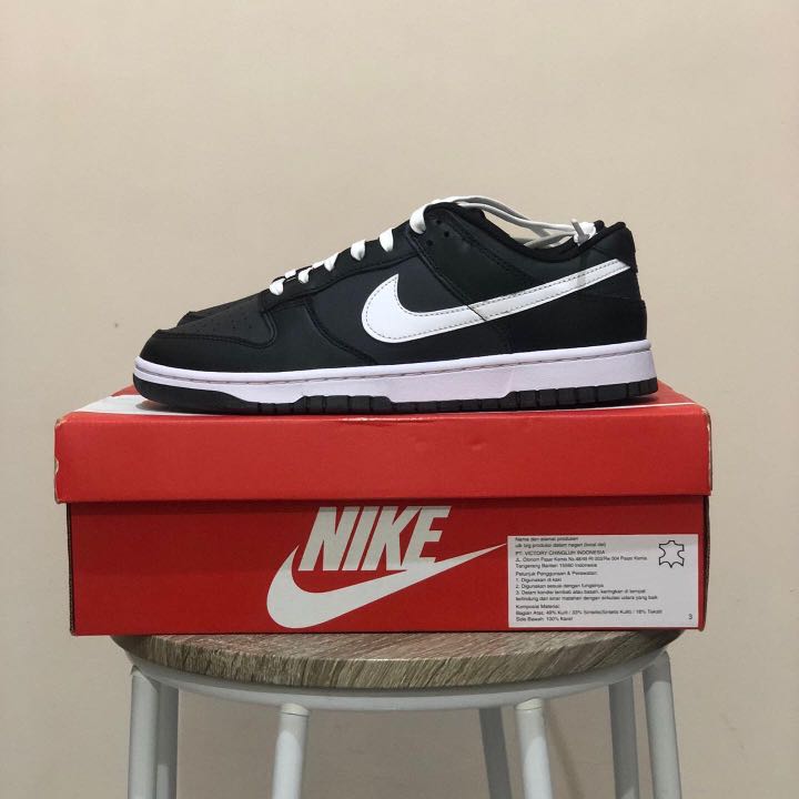 dunk low black white red