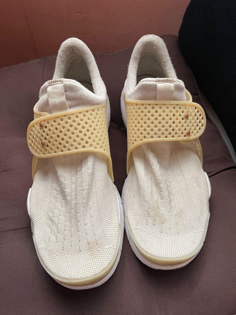 Nike sock dart on sale beige