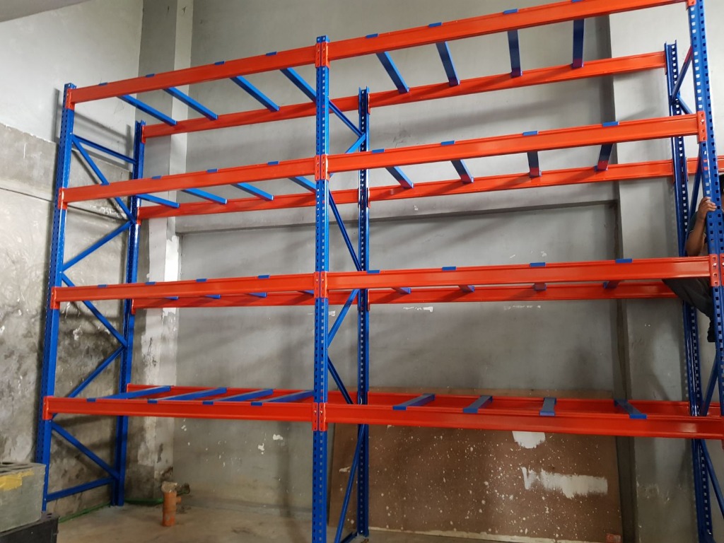 Pallet Rack, Furniture & Home Living, Furniture, Shelves, Cabinets ...