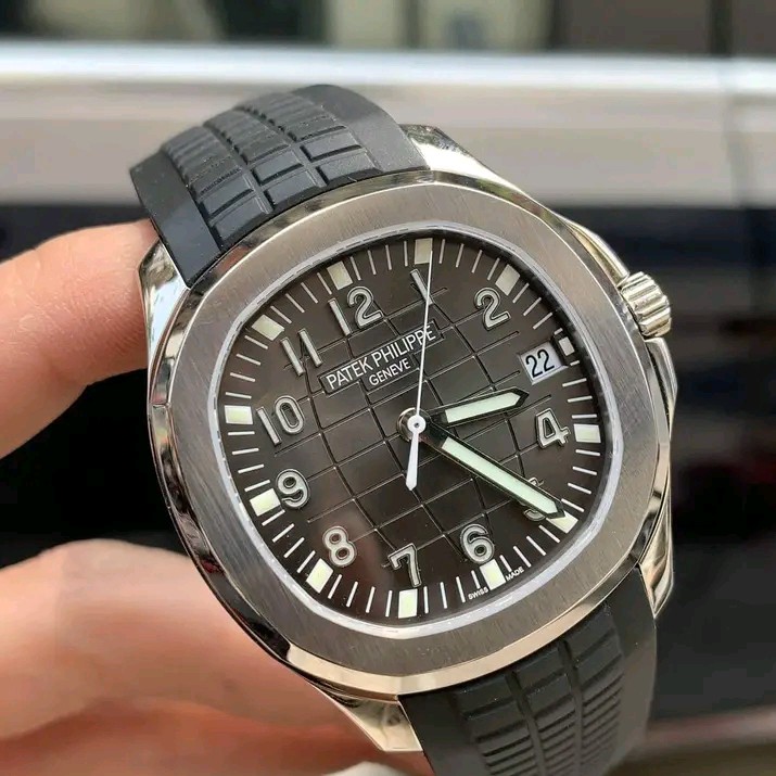 Patek Philippe Aquanaut Date Black Strap Stainless Steel 5167 Men S Fashion Watches Accessories Watches On Carousell