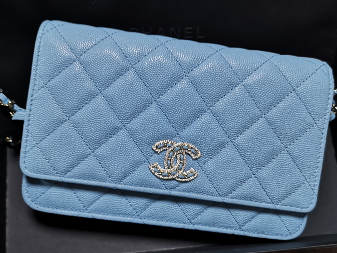 Rare* CHANEL 22S Caviar Quilted Crystal CC Wallet On Chain WOC