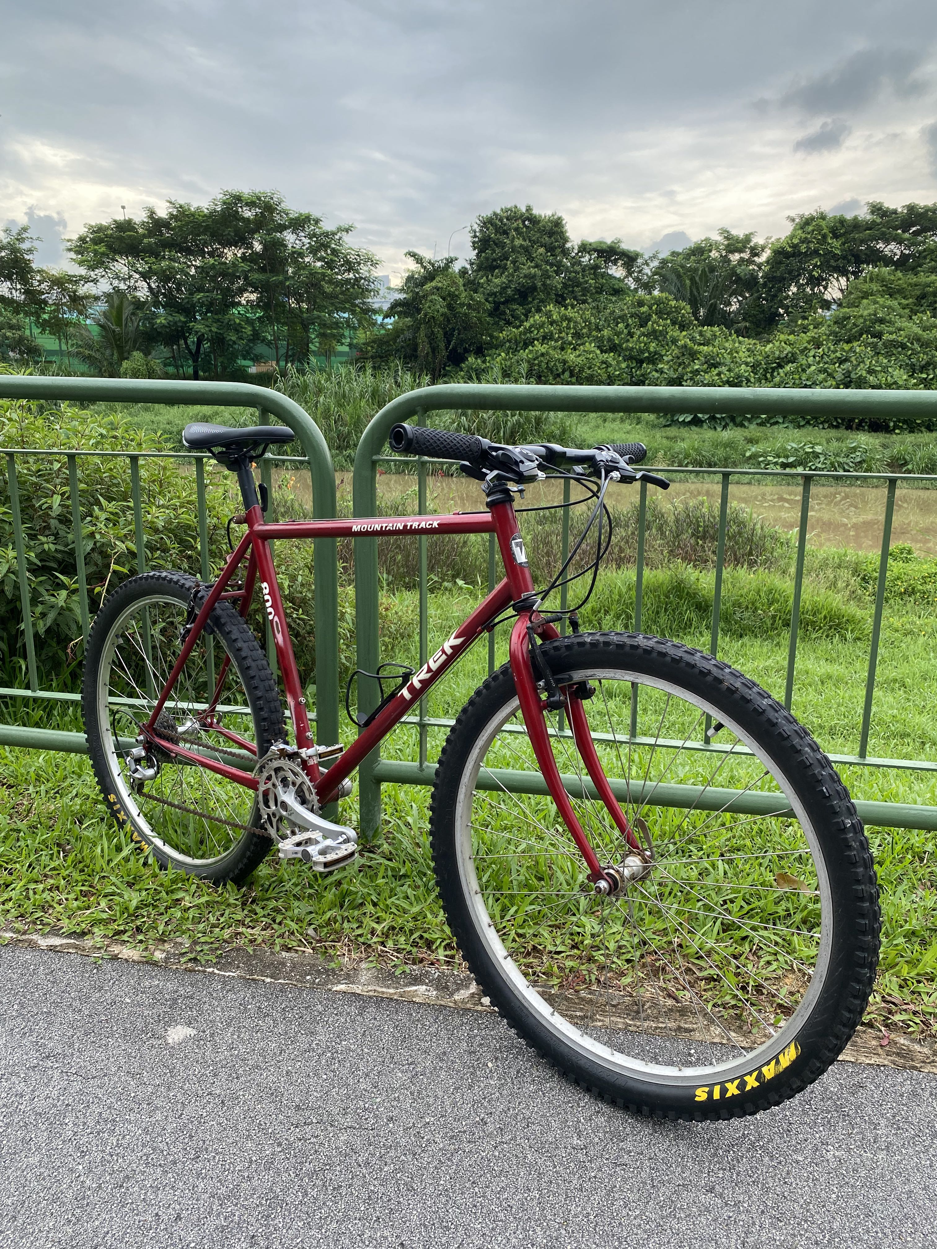 Trek 800 mountain best sale bike 26 inch