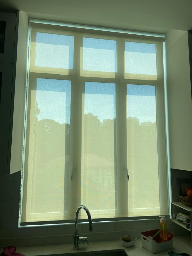Roller Blind for homes/work spaces62863114547842114