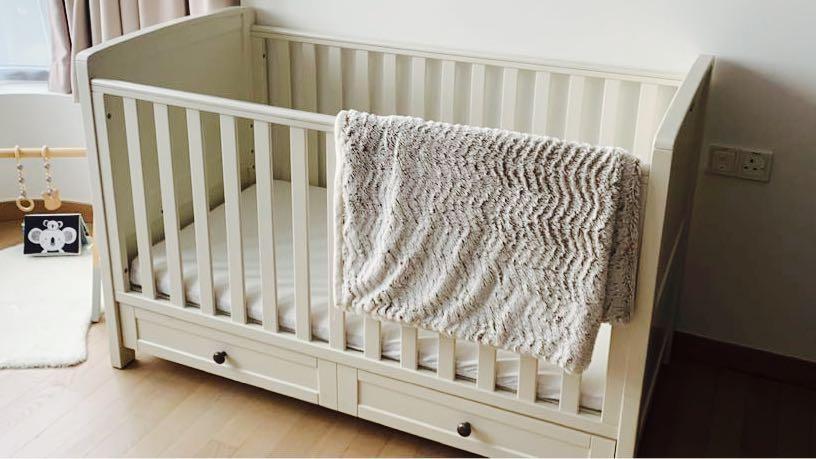 Silver cross convertible cot bed crib Babies Kids Baby Nursery