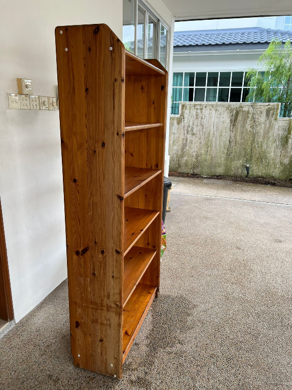 Sturdy Bookshelf, Furniture & Home Living, Furniture, Shelves,