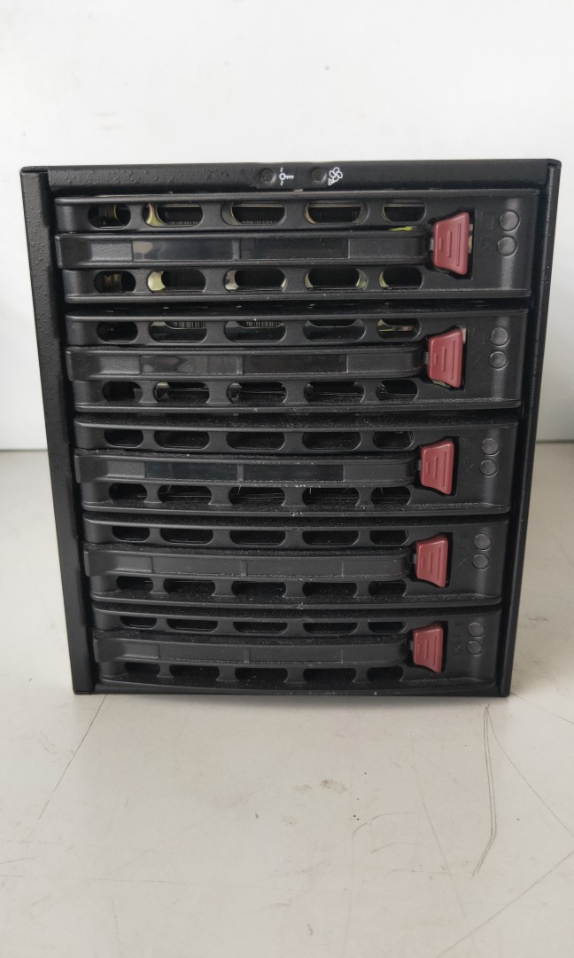 Supermicro CSE M35TQB 5 in 3 Hot Swap SA/SATA Mobile Rack (Black) For ...