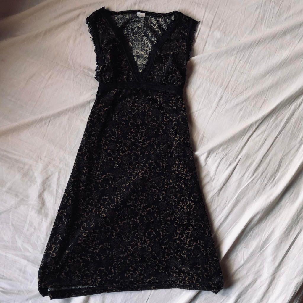 Vintage Cozy Dress (Category: Dresses) located in Taguig. Submitted by rvrie (Listing ID 1167960369, Image 3). Description: .
