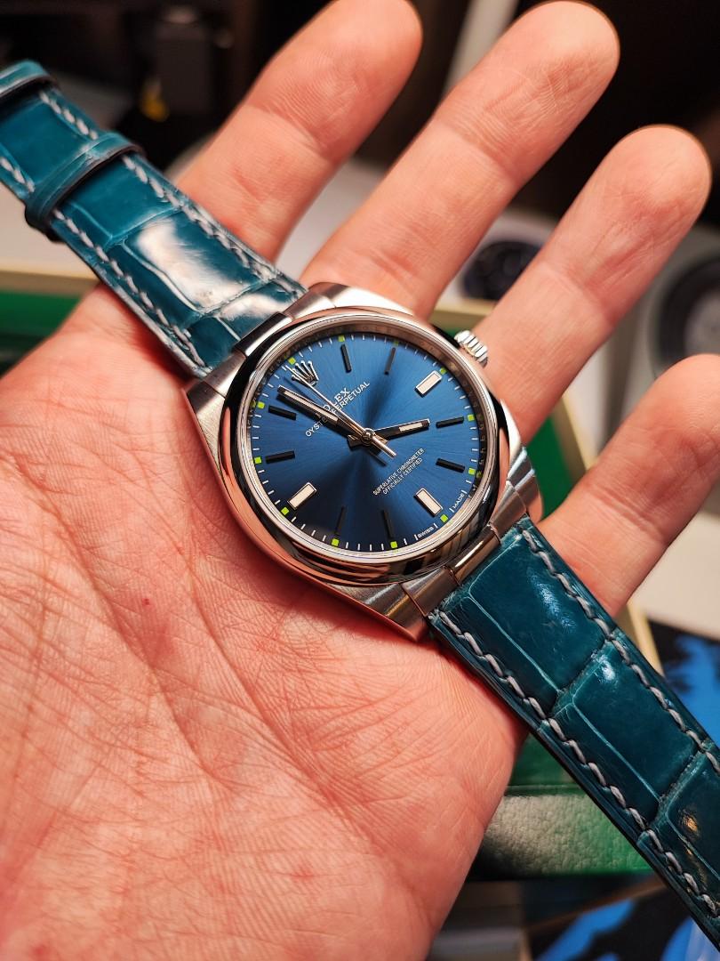 114300 leather 2025