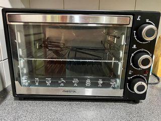 Almost new Mistral Oven for sale