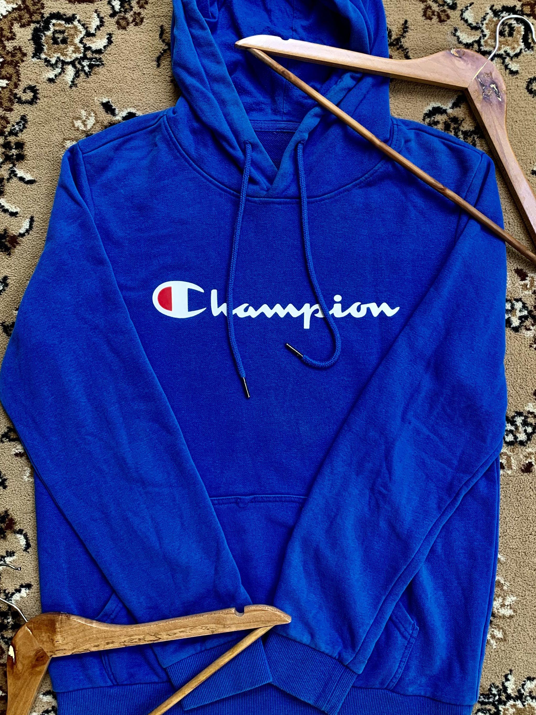 Champion blue top