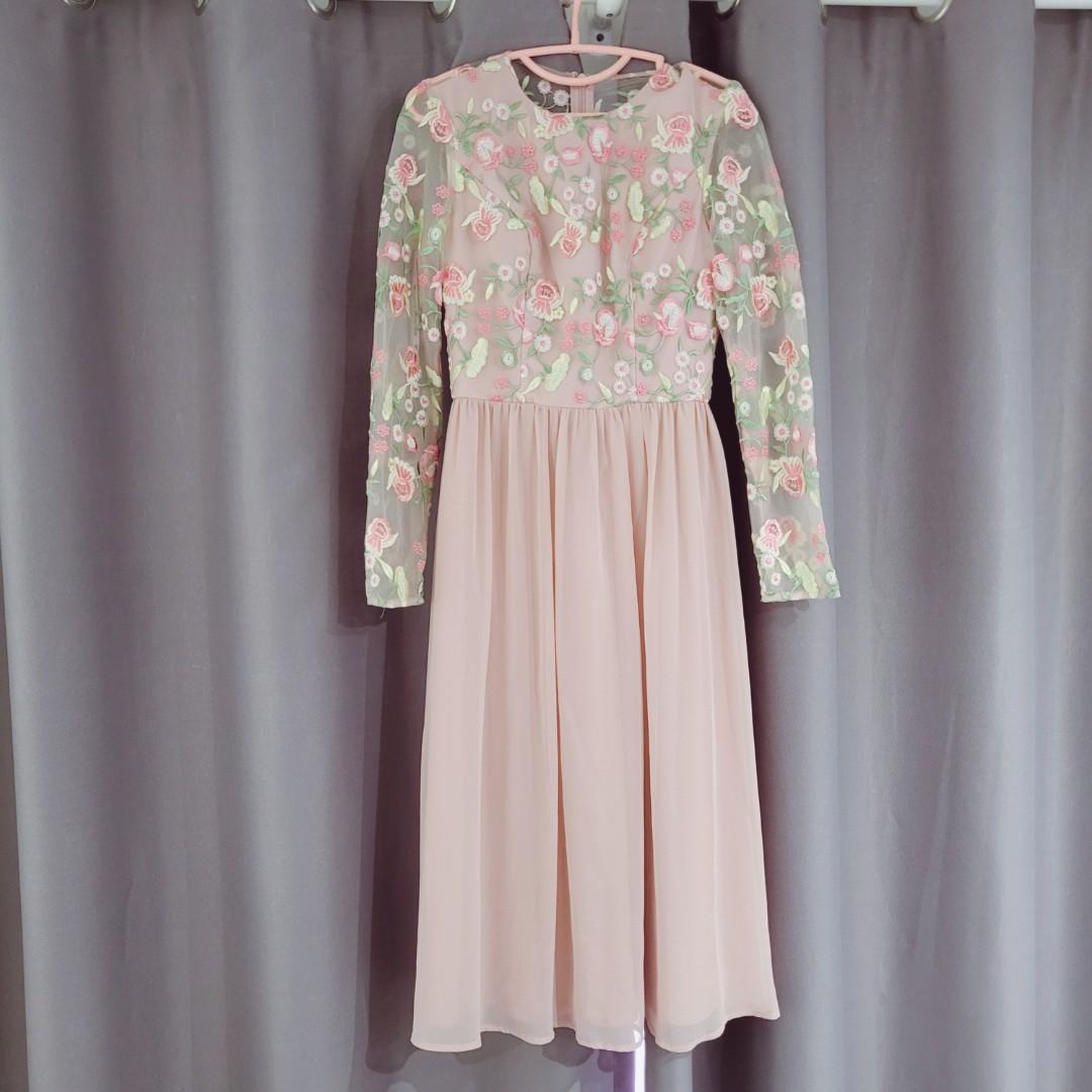 Chi Chi Bee Dress Nude
