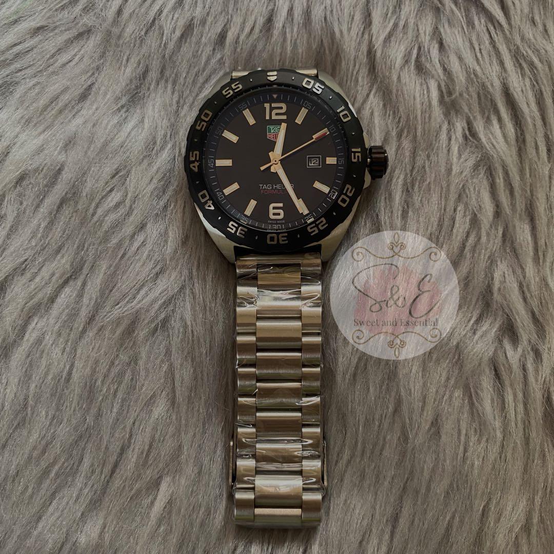 F1 | Formula 1 Quartz Watch for Men Black Dial (Category: Men's Watches) located in Bulacan. Submitted by SweetAndEssential (Listing ID 1168047421, Image 2). Description: Quartz Fixed Bezel Black Dial with Date Stainless Steel Sapphire Crystal Glass Luminous Markers and Hands Premium Quality ✅ Actual photos With plain box +500 to include box with safety box, manual, hang tag, card and paper bag..