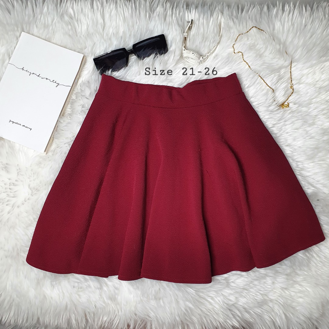 FLOWY SKIRT ABOVE THE KNEE SKIRT MAROON RED COLOR SKIRT