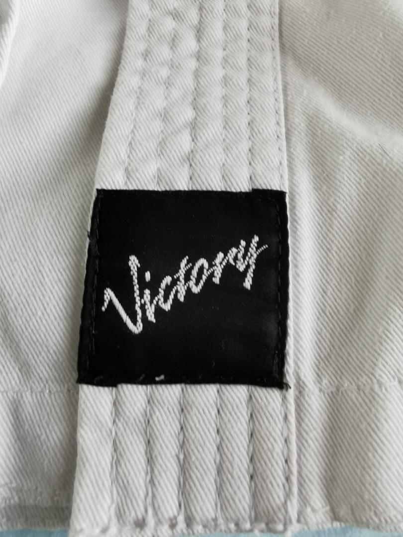 Karate uniform gi Victory brand, Sports Equipment, Other Sports