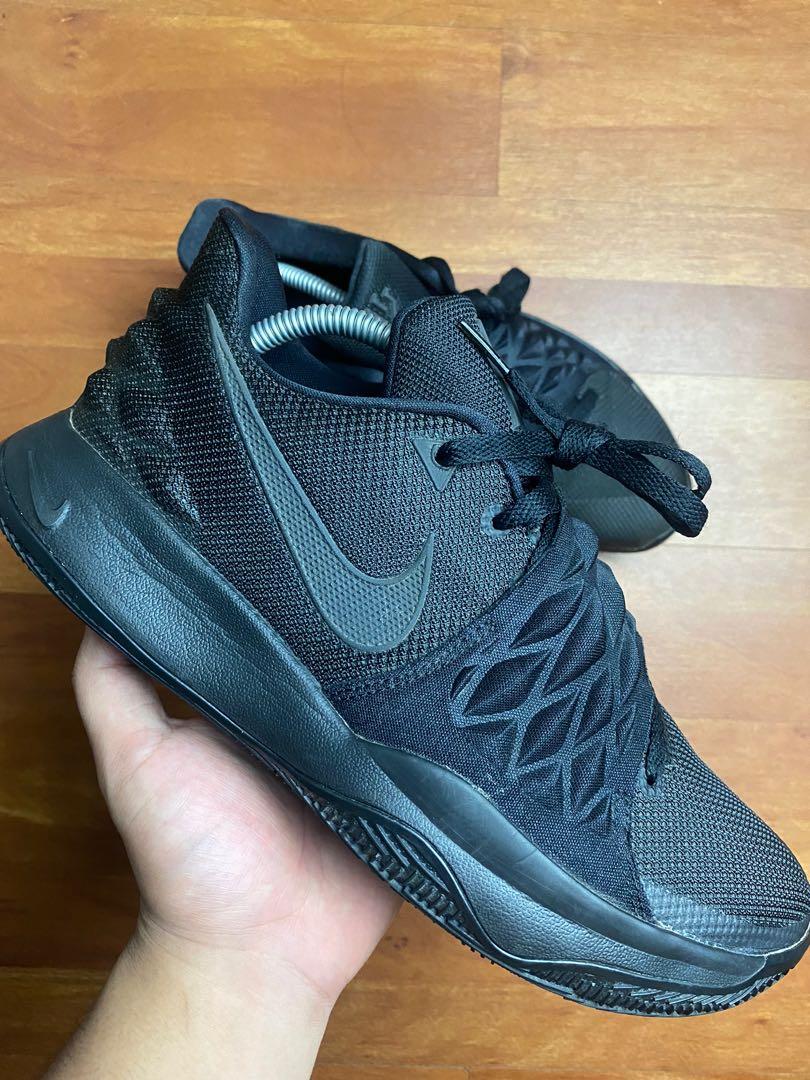 Kyrie low triple black on sale