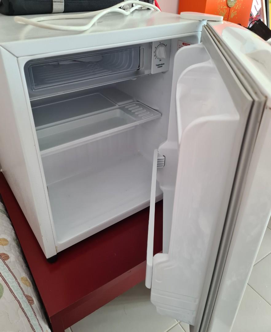 LG Bar Fridge GL051SQ (43L), TV & Home Appliances, Kitchen Appliances
