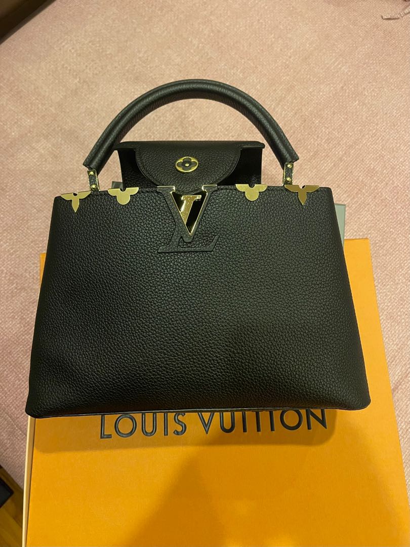 Shop Louis Vuitton Capucines mm (M59073) by lifeisfun