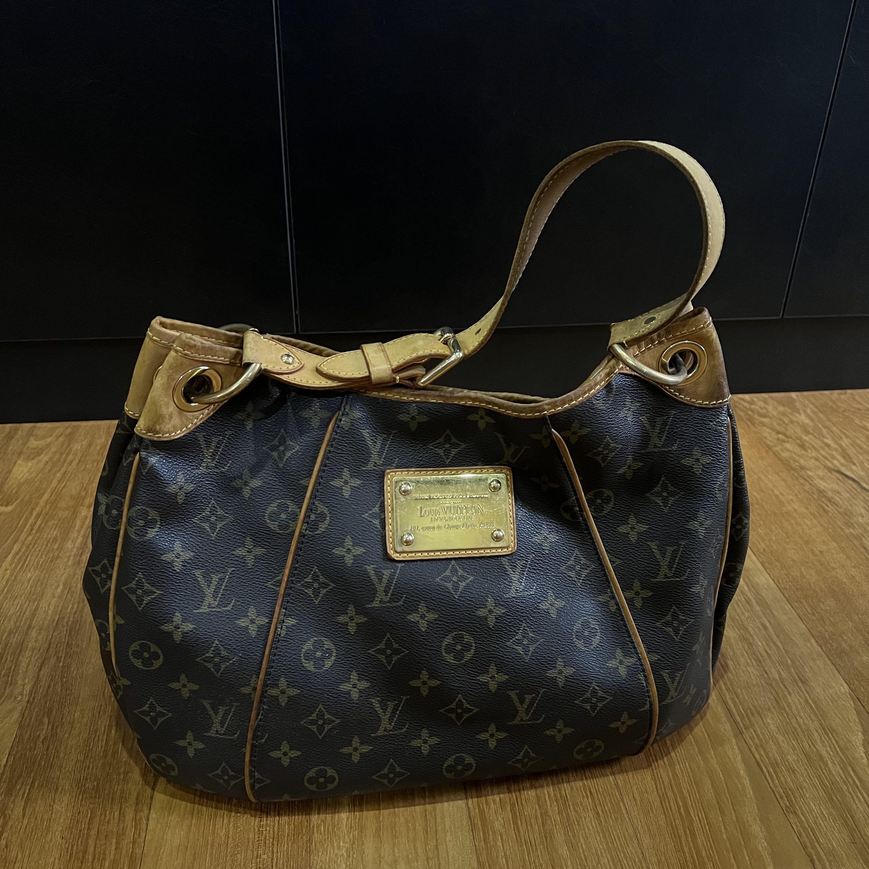 LV Louis Vuitton Galleria Tote Bag, Women's Fashion, Bags & Wallets, Tote  Bags on Carousell