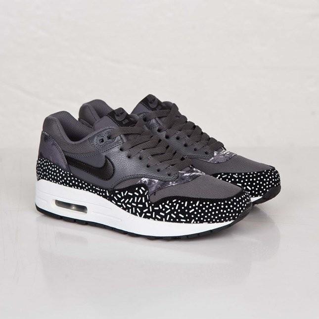 nike air max 1 print dark grey
