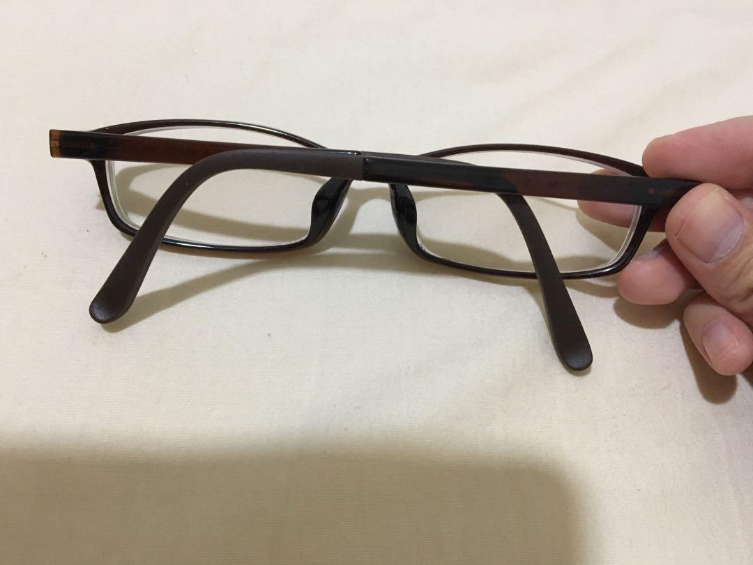Owndays Prescription Glasses (Category: Vision Care) located in Pasig City. Submitted by betchaybetchay (Listing ID 1168160393, Image 2). Description: Bought: May 2021 Used for 1 year only. Rfs: nagpa lasik na. Need cash. Grade of this glasses is 500. Pa-change lens na lang. .