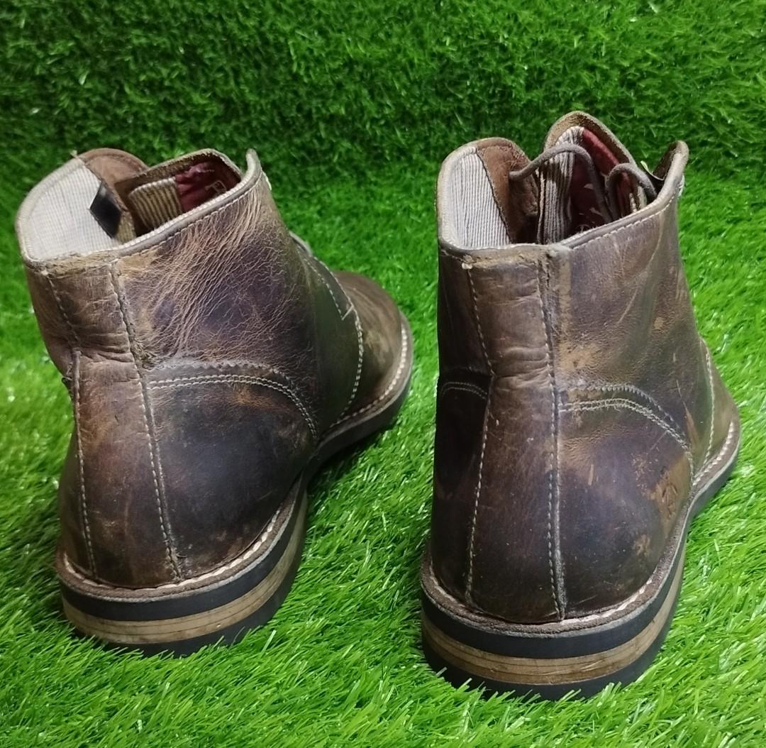 Penguin hank chukka hotsell boot