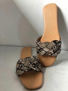 Sandal Urban & Co Mona Crocks
