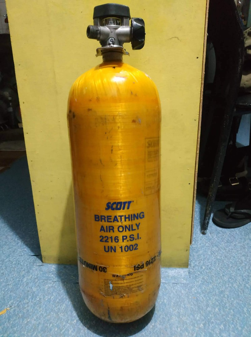 Scott carbon fiber scuba tank, Men's Fashion, Tops & Sets, Swim Top