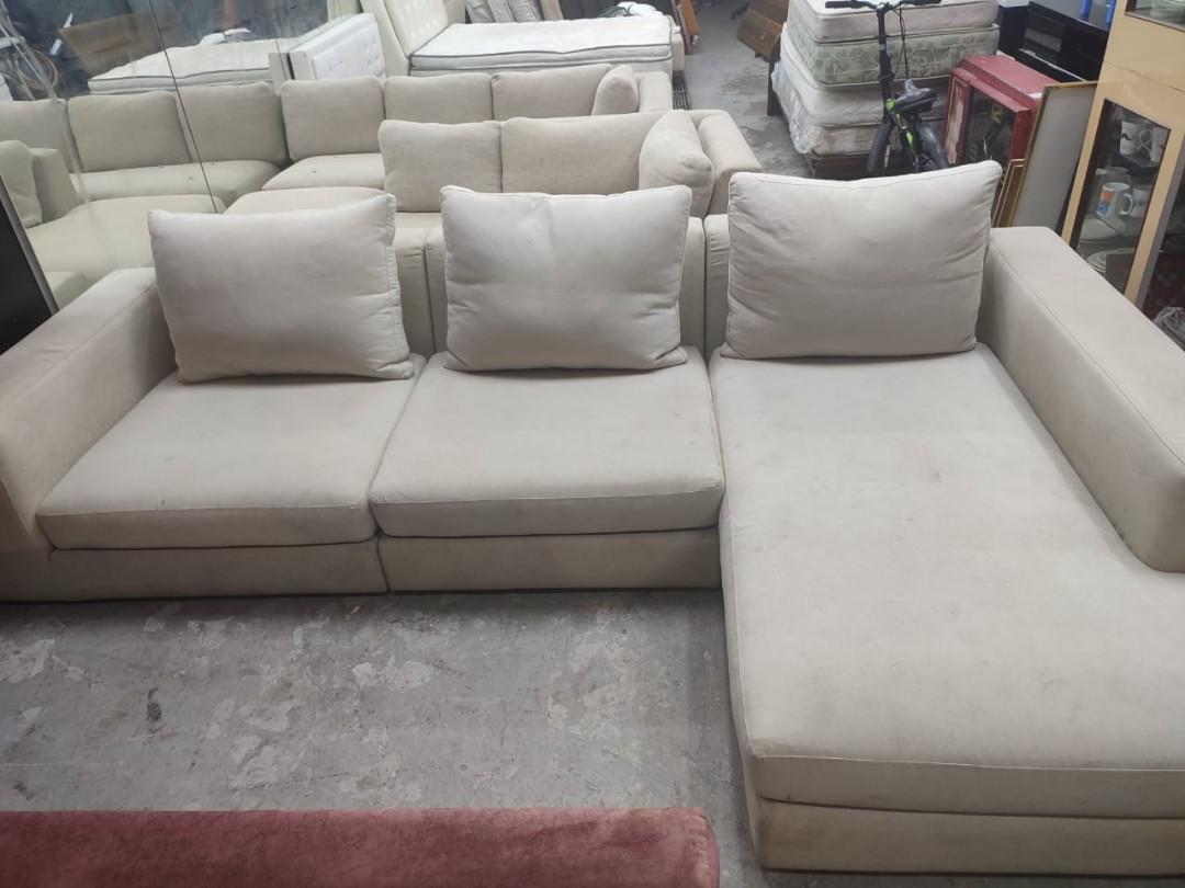 Sofa besar L shape bulu angsa (used), Furniture & Home Living, Furniture, Sofas on Carousell