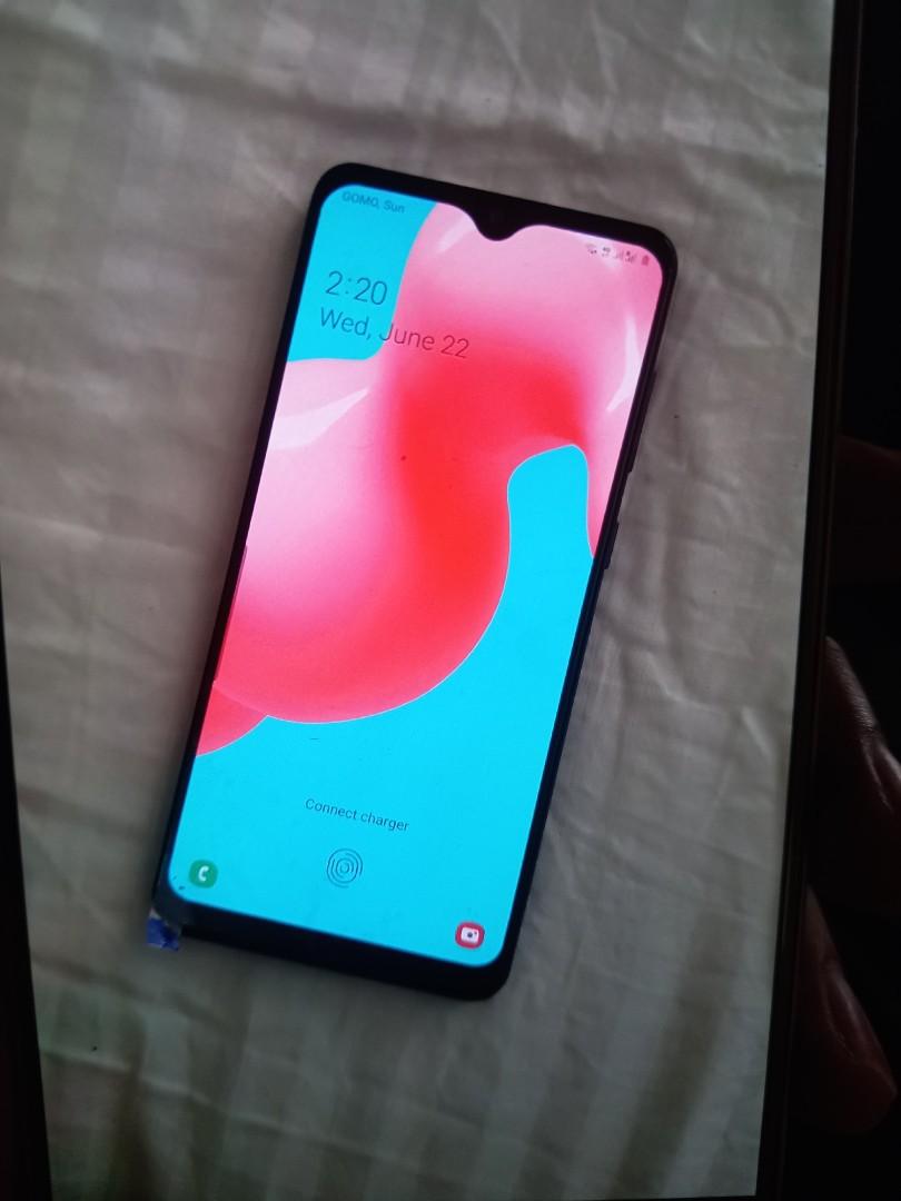 SUPER SALE! A31 Samsung Galaxy (Category: Samsung) located in Quezon City. Submitted by branded.preloved.decluttering (Listing ID 1168100365, Image 1). Description: used but not abuse first come first serve basis :) medyo bago pa naman tong unit, napalitan lang ng oled na lcd nung isang araw worth 3000+ sa sm north so medyo dim lang ng onti yung screen display nya pero hindi naman yun problema and the rest are working so fine. Good working condit