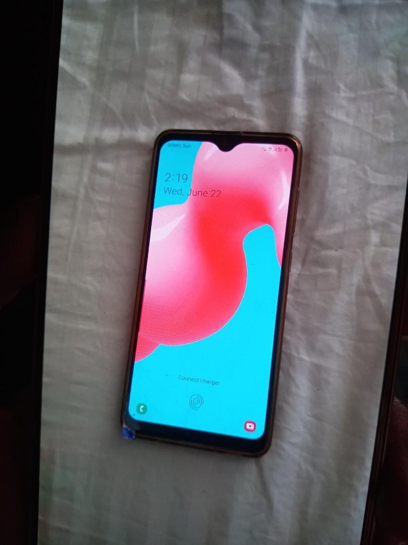 SUPER SALE! A31 Samsung Galaxy (Category: Samsung) located in Quezon City. Submitted by branded.preloved.decluttering (Listing ID 1168100365, Image 3). Description: used but not abuse first come first serve basis :) medyo bago pa naman tong unit, napalitan lang ng oled na lcd nung isang araw worth 3000+ sa sm north so medyo dim lang ng onti yung screen display nya pero hindi naman yun problema and the rest are working so fine. Good working condit