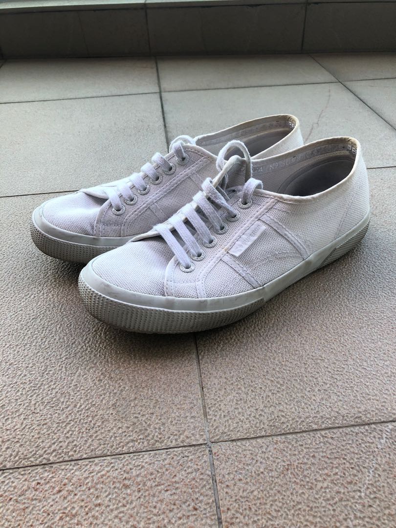 superga total white