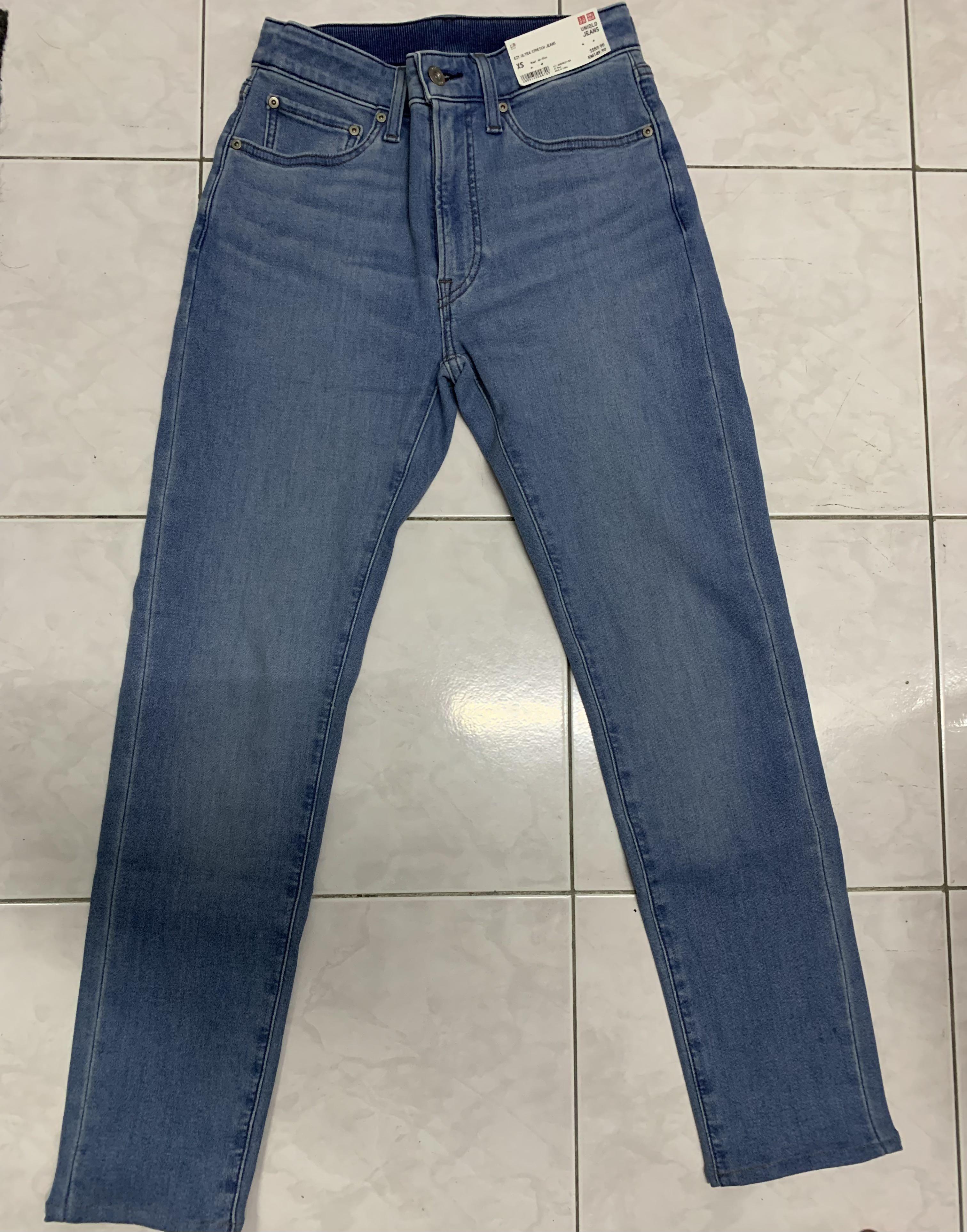 Uniqlo ezy ultra stretch jeans blue, Men's Fashion, Bottoms, Jeans on  Carousell