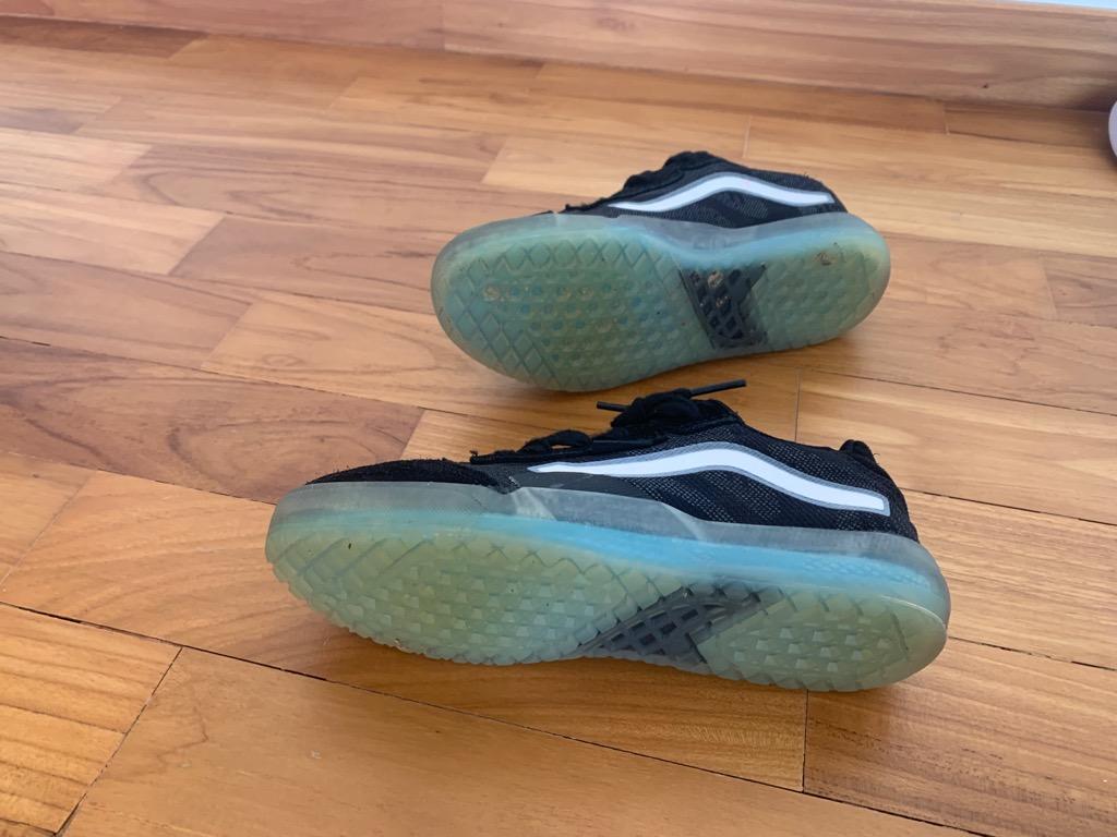 Vans Children s Trainers Sneakers Shoes Size 2.5. Boy or Girl