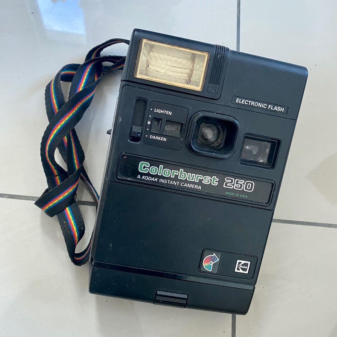 Vintage KODAK Instant Camera Colorburst 250, Hobbies & Toys