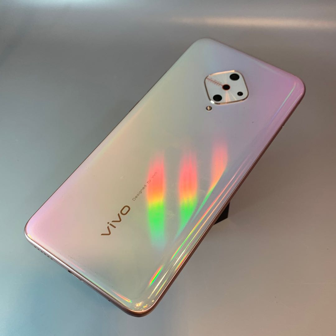 Vivo 1920 v17 128gb, 手機及配件, 手機, Android 安卓手機, Vivo在旋轉拍賣