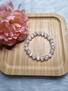 (Category: ) located in . Submitted by HuCrystals (Listing ID 1168173881, Image 1). Description: .