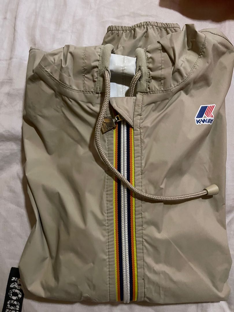 Wind breaker, Men's Fashion, Activewear 