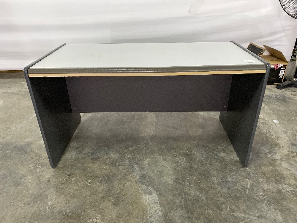 Wooden Office Table Grey Colour / Meja Pejabat Kayu Warna Kelabu