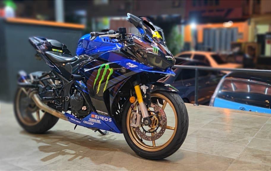 R25 yamaha 2025