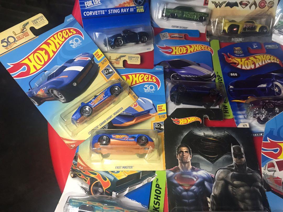 Hot Wheels diecast toy cars 164 scale (bundle of 14), Hobbies & Toys