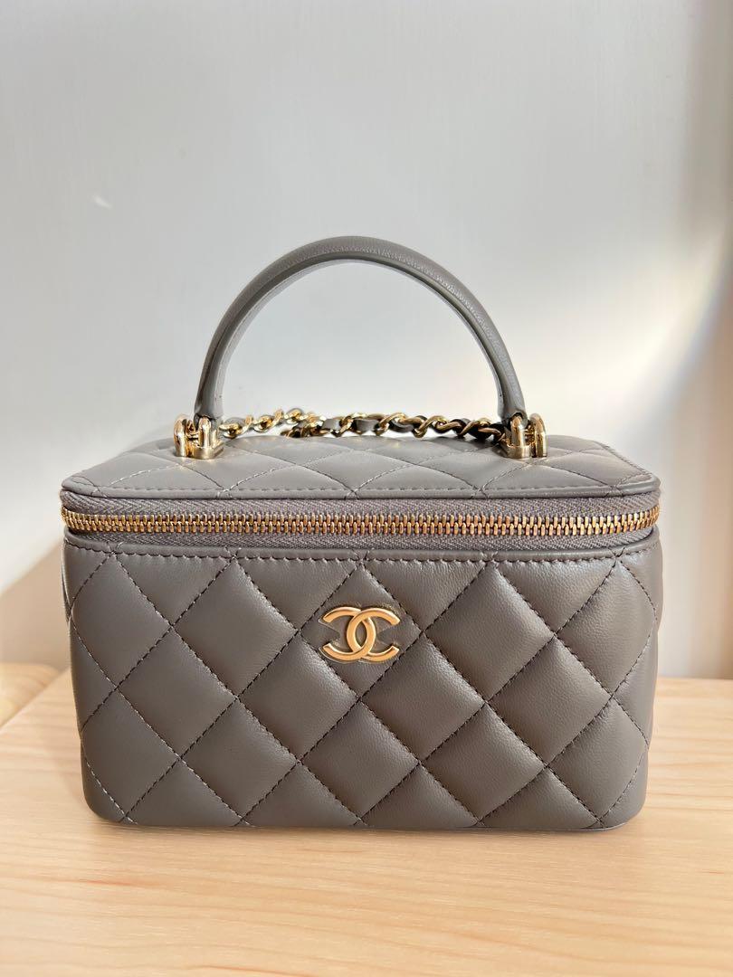 Chanel vanity online case grey